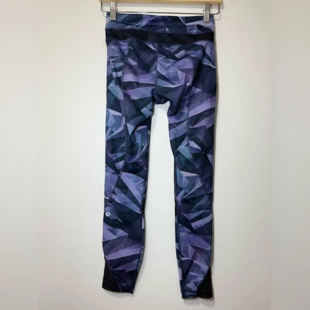 Lululemon Inspire Tight II (Mesh) Pretty Prism Multi / Black size 2